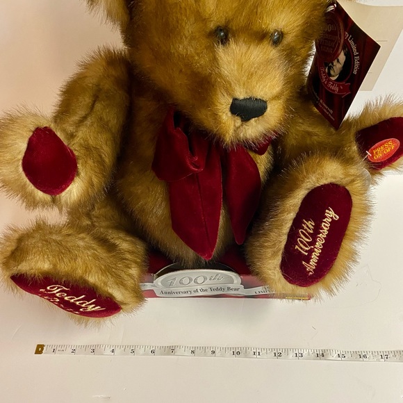 Vintage Dan Dee 100th Anniversary Singing Teddy Bear in Excellent Condition. - Picture 5 of 13